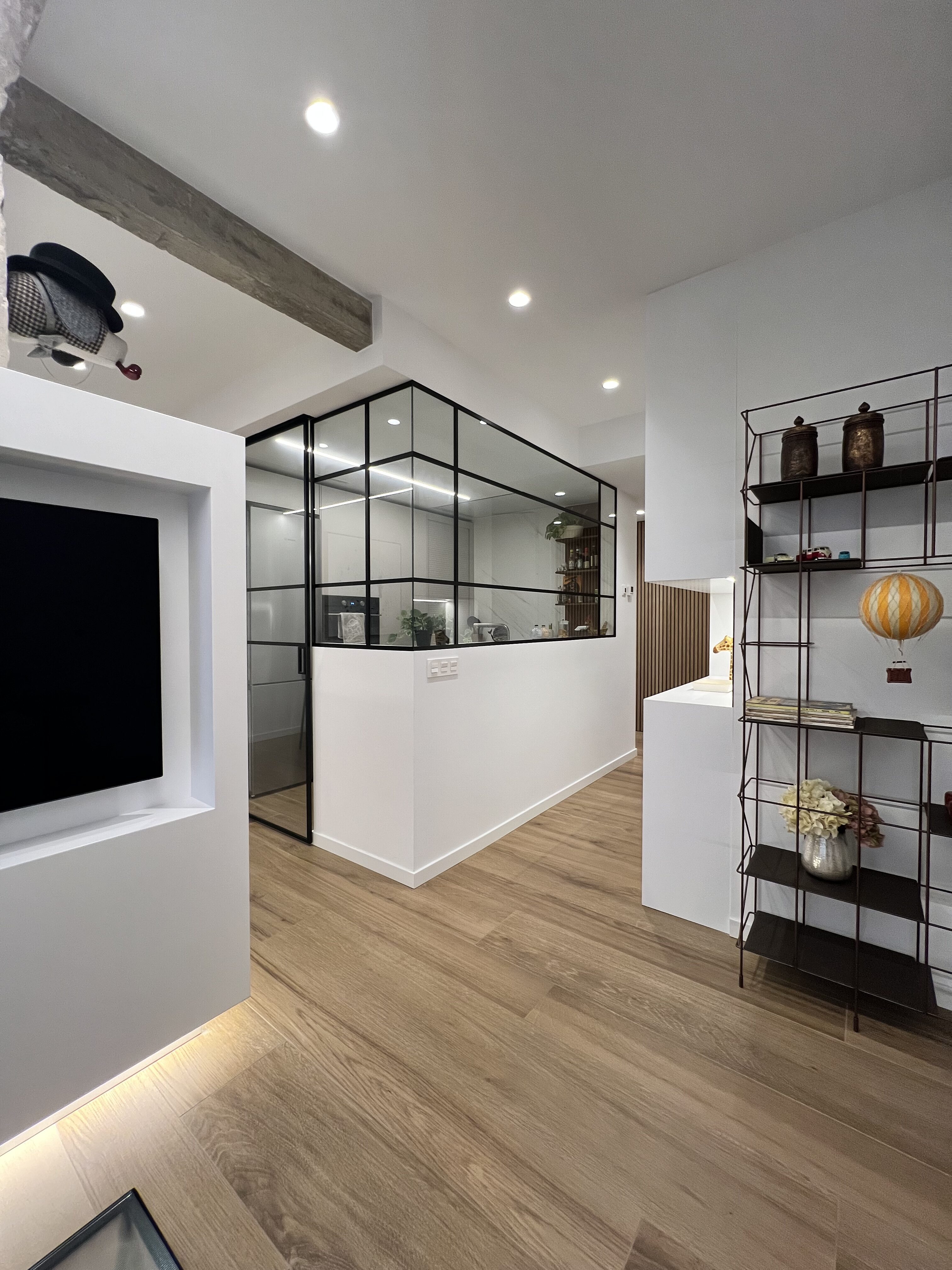 Reforma integral y decoración en vivienda en Gros, Donostia