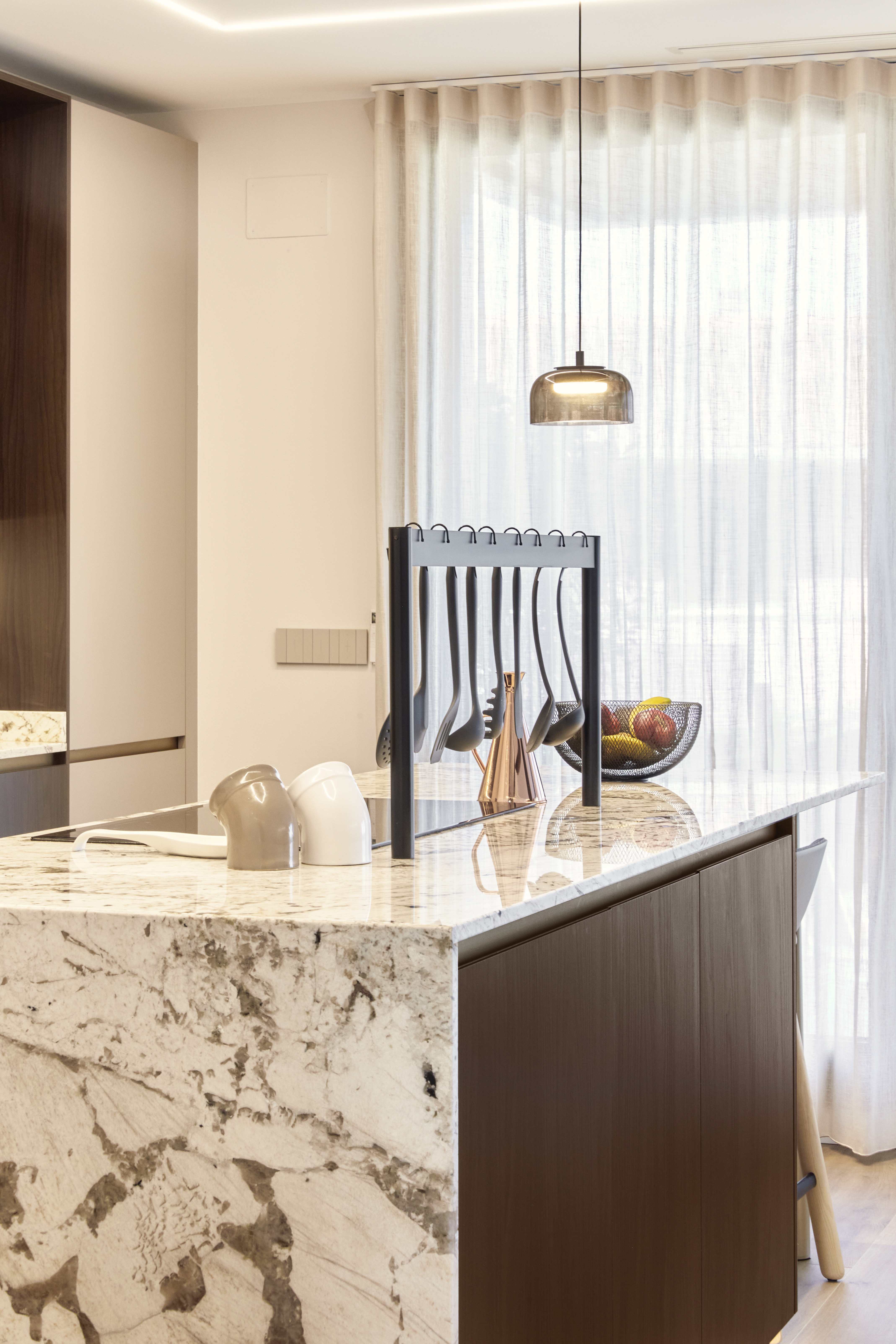 Reforma integral y decoración de vivienda con jardín en Donostia