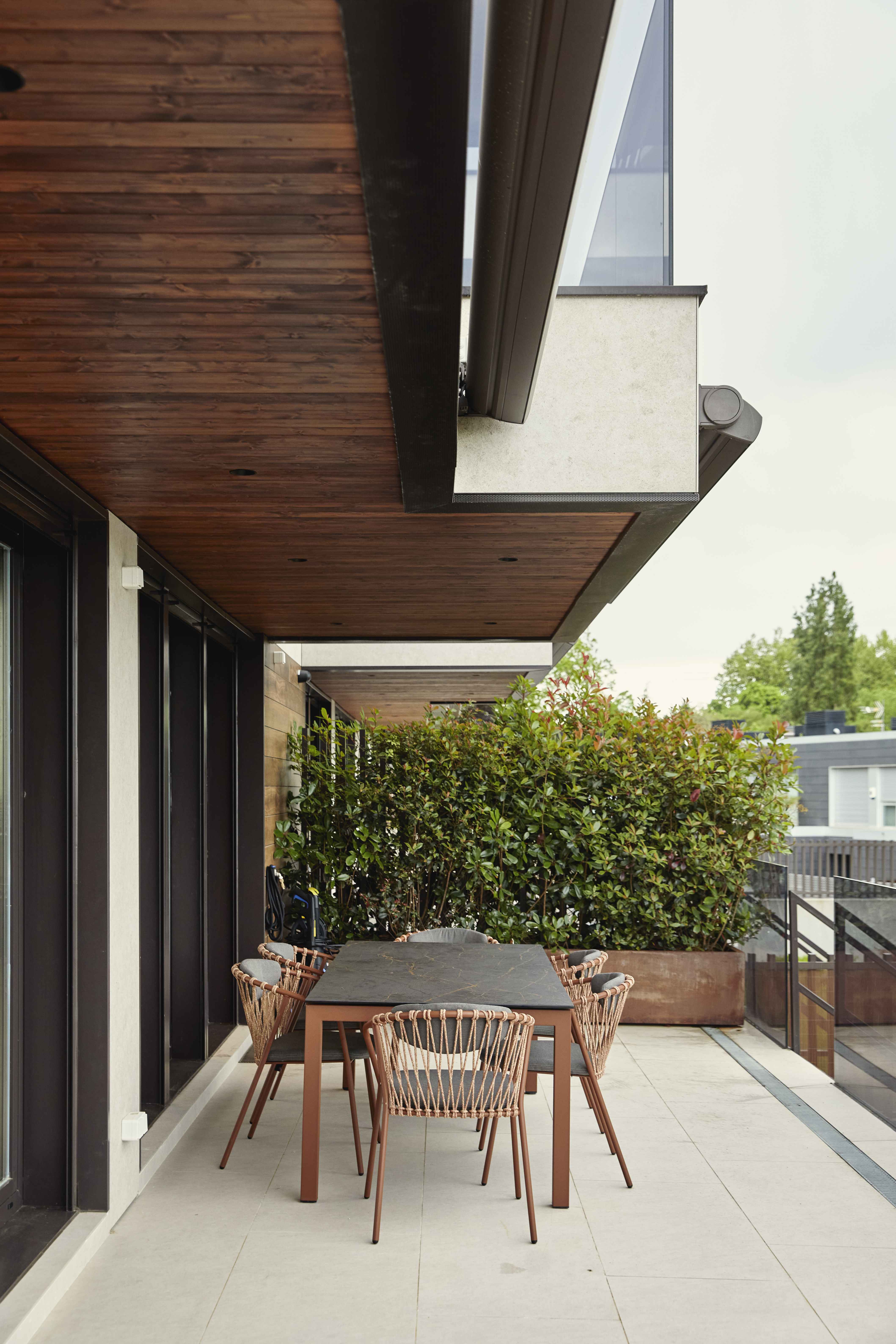 Reforma integral y decoración de vivienda con jardín en Donostia