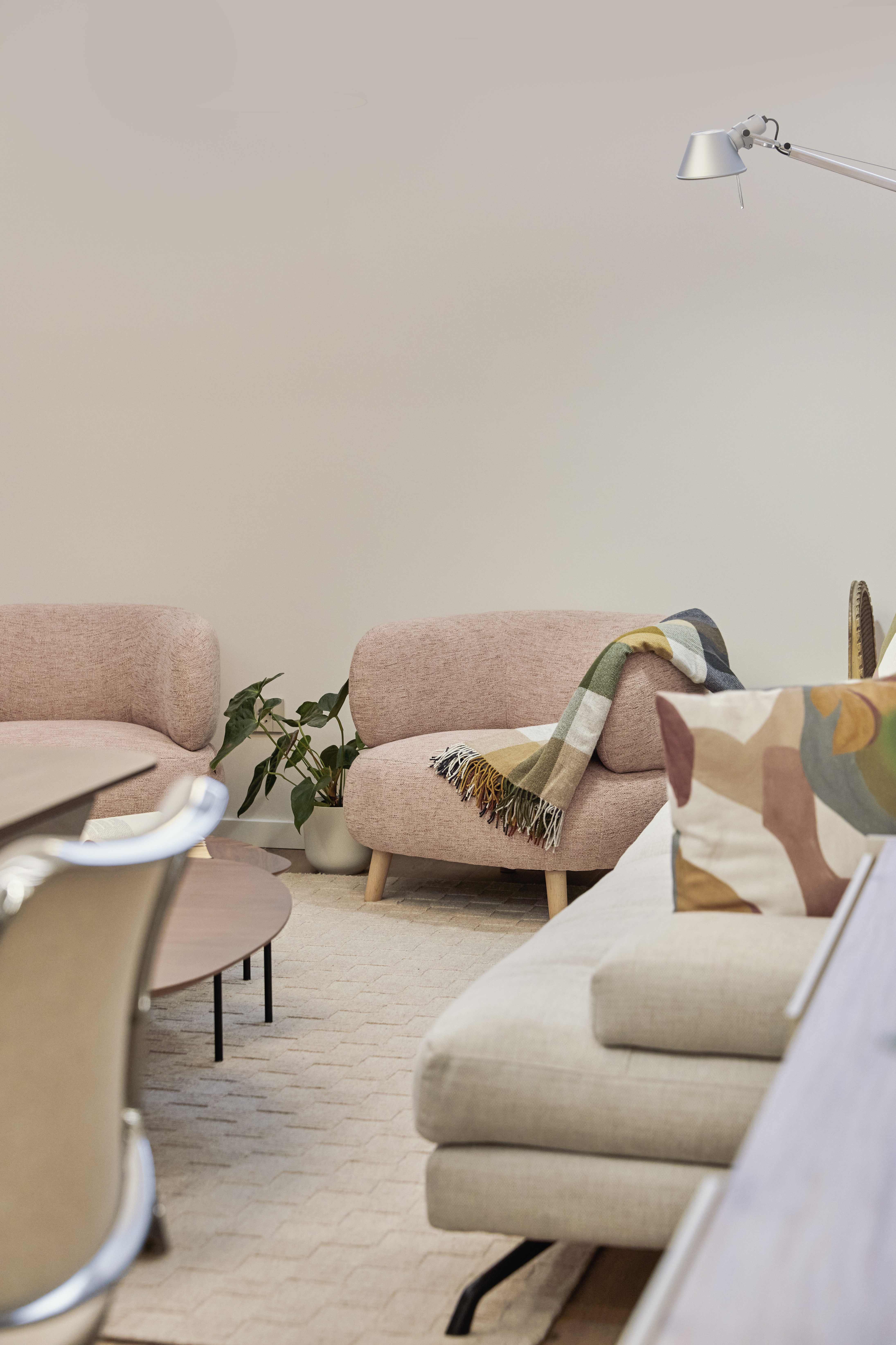 Reforma integral y decoración de vivienda con jardín en Donostia